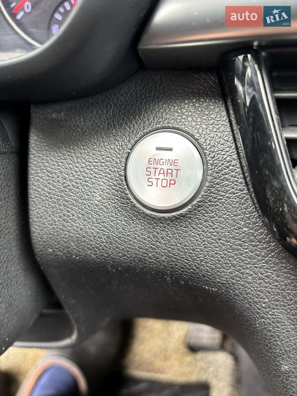 Седан Kia K5 2015 в Одесі фото 13 Седан Kia K5 2015 в Одесі