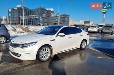 Седан Kia K5 2015 в Києві