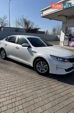 Седан Kia K5 2015 в Одесі