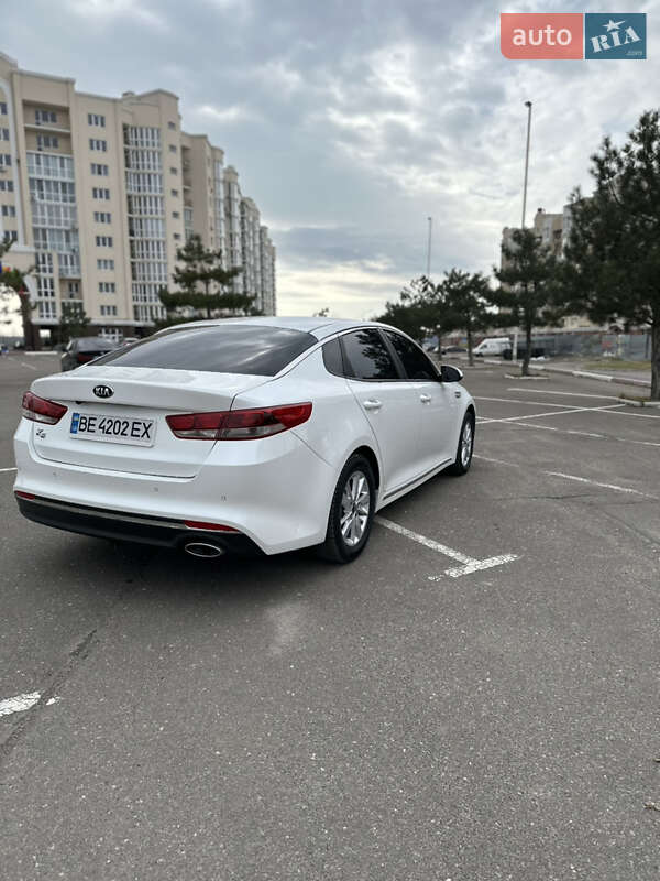 Седан Kia K5 2015 в Миколаєві