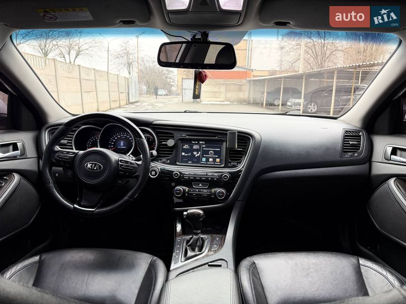 Седан Kia K5 2013 в Кривом Роге