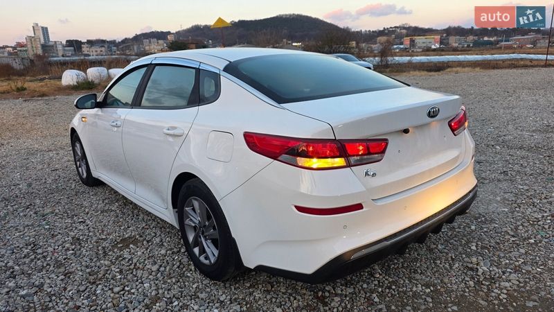 Седан Kia K5 2018 в Києві