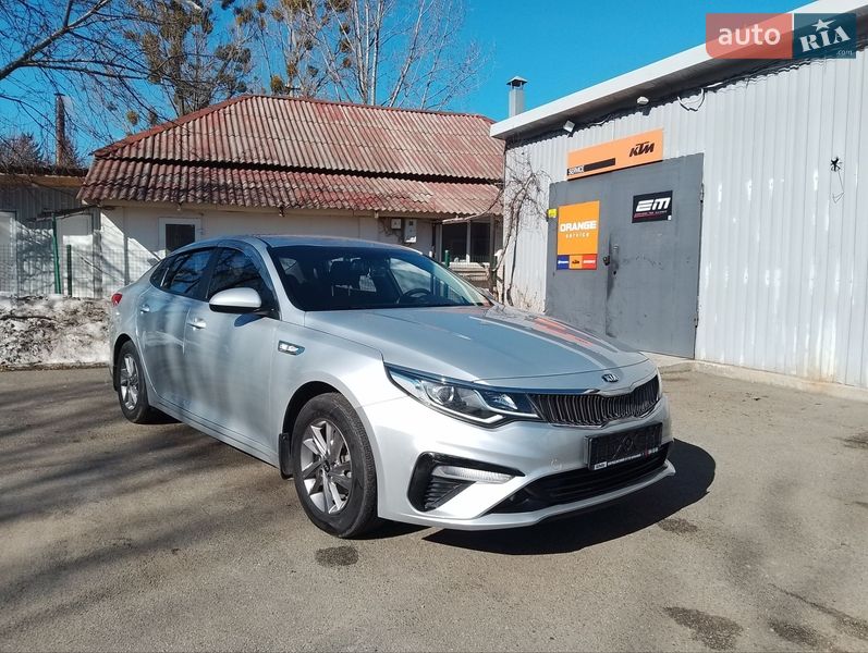 Седан Kia K5 2018 в Киеве