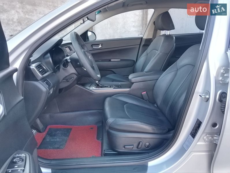 Седан Kia K5 2018 в Киеве