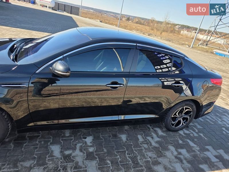 Седан Kia K5 2014 в Ірпені