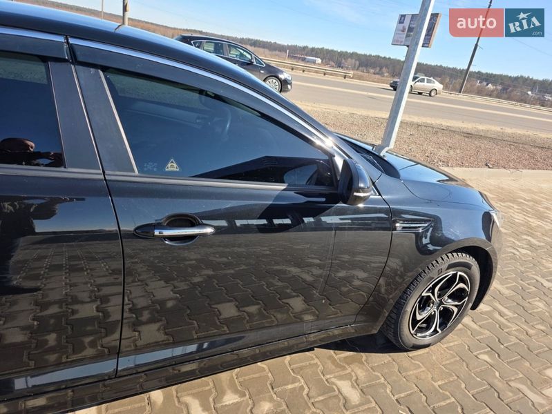 Седан Kia K5 2014 в Ірпені