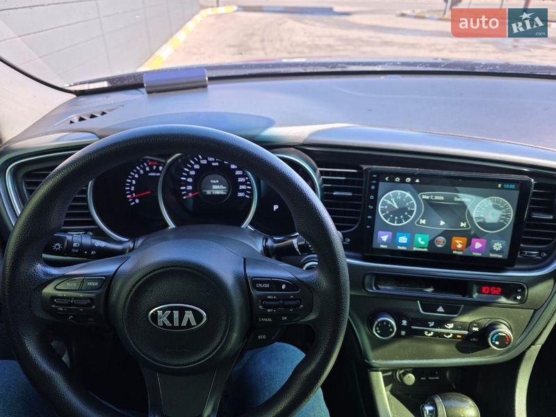 Седан Kia K5 2014 в Ірпені