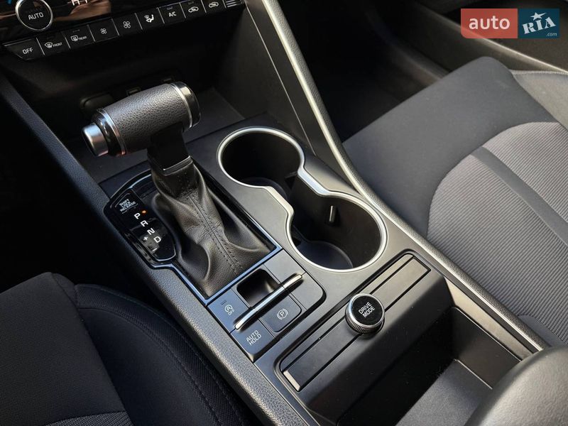 Седан Kia K5 2020 в Киеве