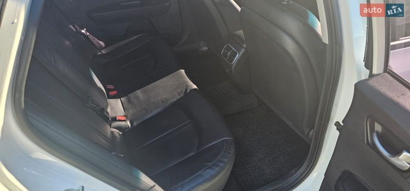 Седан Kia K5 2017 в Киеве