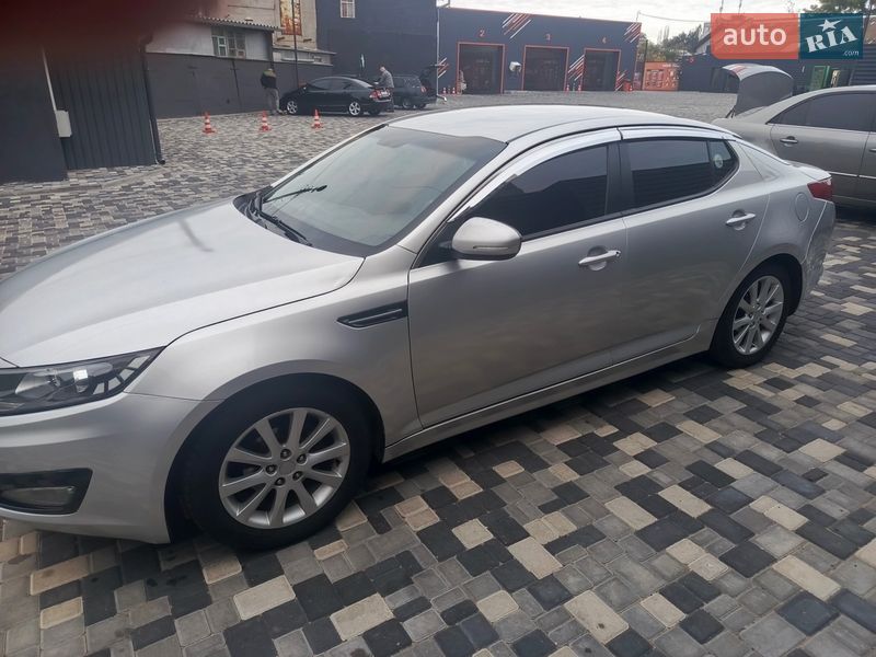 Седан Kia K5 2012 в Николаеве