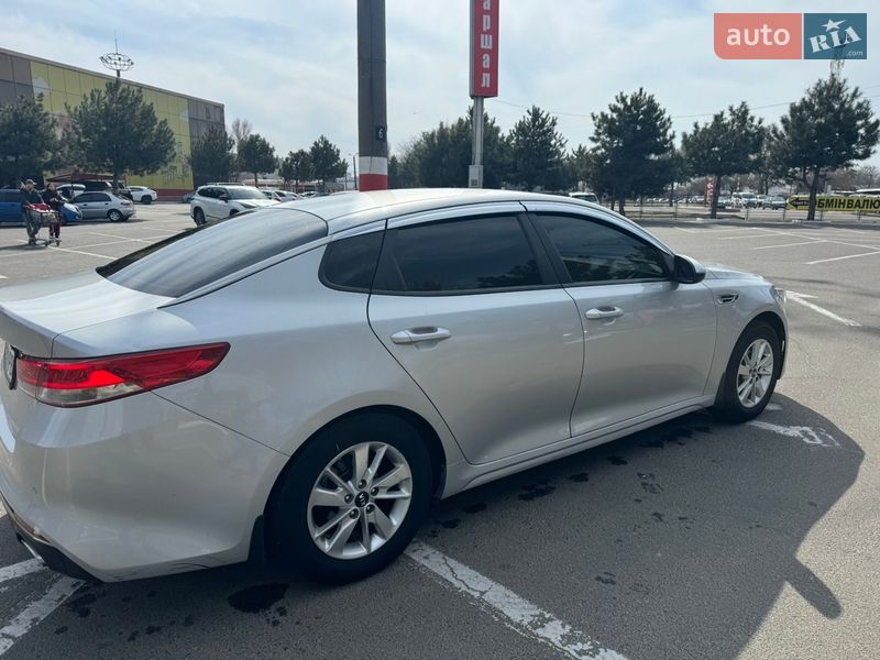 Седан Kia K5 2017 в Одесі