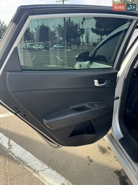 Седан Kia K5 2017 в Одесі