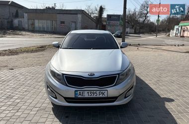 Седан Kia K5 2014 в Днепре