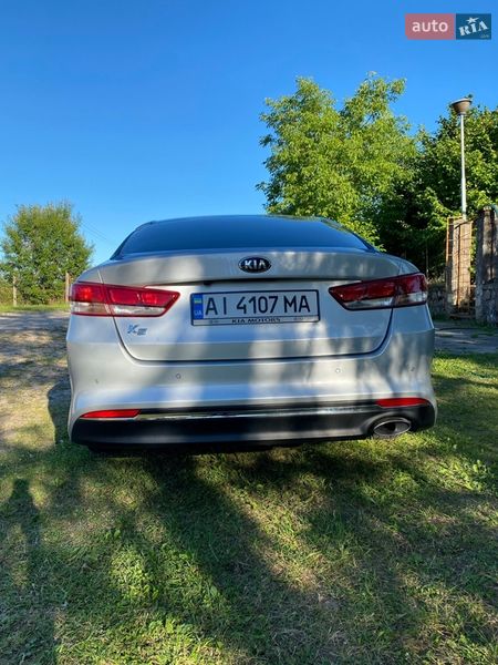 Седан Kia K5 2016 в Киеве
