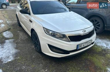 Седан Kia K5 2013 в Стрию