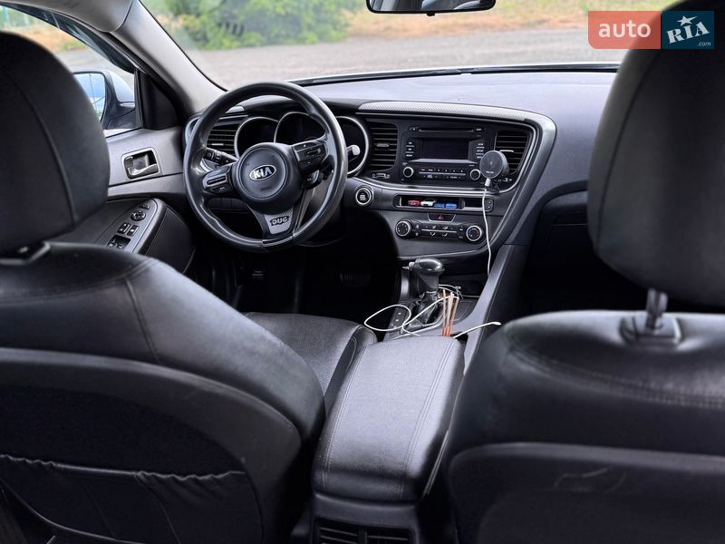 Седан Kia K5 2014 в Киеве