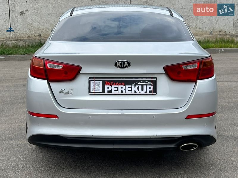 Седан Kia K5 2014 в Киеве