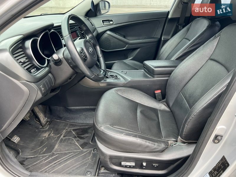 Седан Kia K5 2014 в Киеве