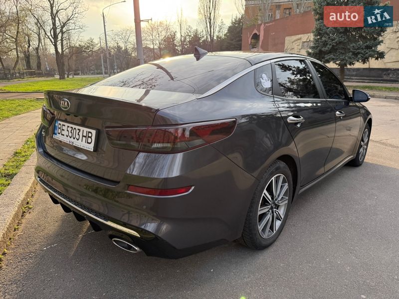 Седан Kia K5 2019 в Миколаєві