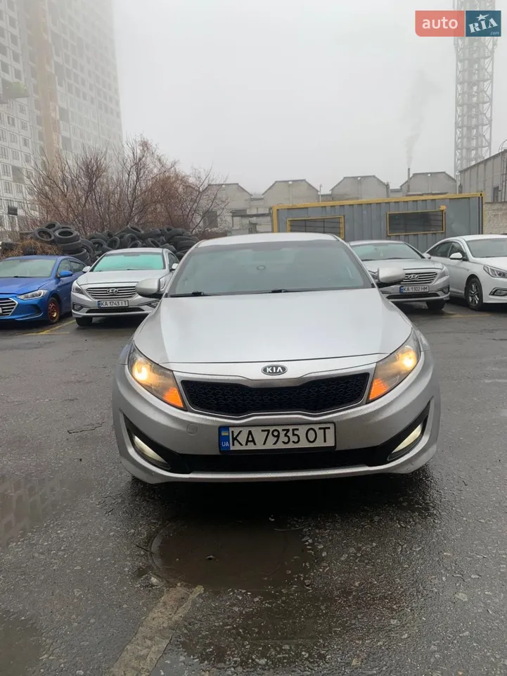 2010 Kia K5 - мініатюра 7