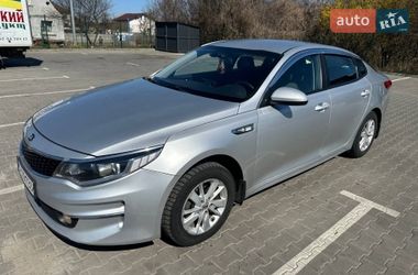 Седан Kia K5 2017 в Києві