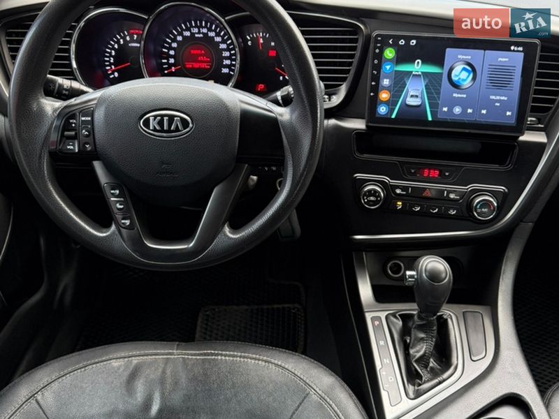 Седан Kia K5 2011 в Запоріжжі