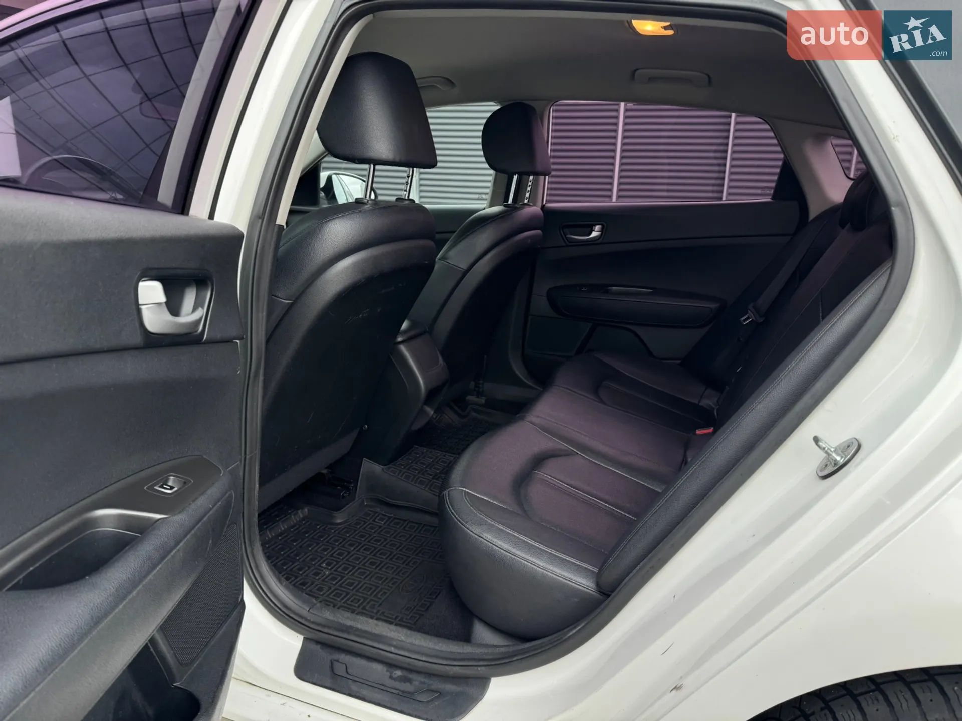 2015 Kia K5 - мініатюра 12