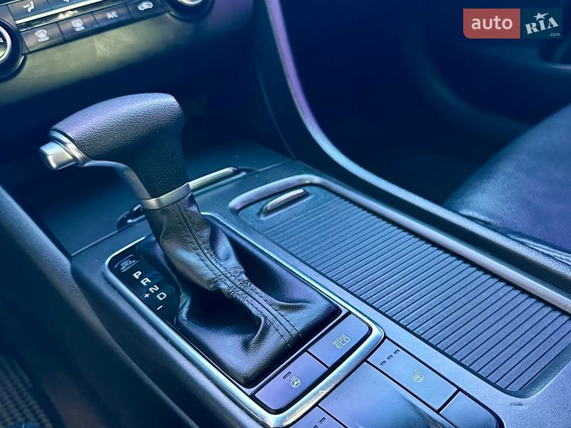Седан Kia K5 2016 в Києві фото 40 Седан Kia K5 2016 в Києві