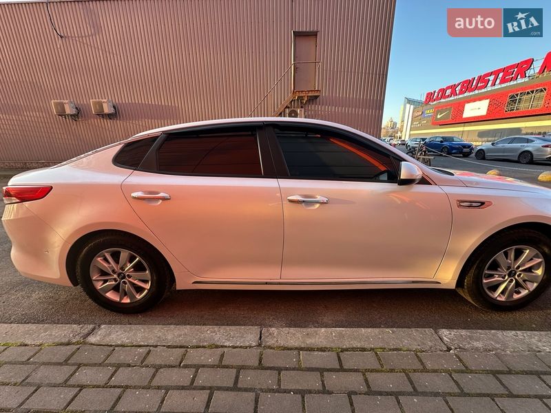 Седан Kia K5 2016 в Києві фото 69 Седан Kia K5 2016 в Києві