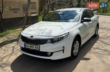 Седан Kia K5 2015 в Одессе