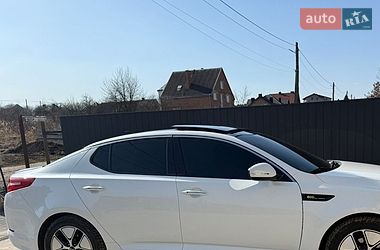 Седан Kia K5 2013 в Львове