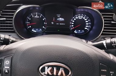 Седан Kia K5 2012 в Охтирці