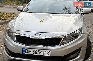 Седан Kia K5 2011 в Івано-Франківську
