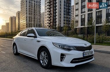 Седан Kia K5 2017 в Харькове