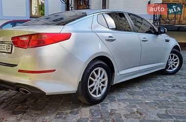Седан Kia K5 2014 в Киеве