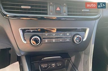Седан Kia K5 2018 в Львове