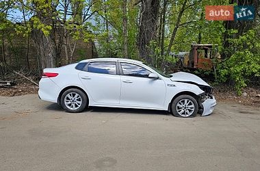 Седан Kia K5 2016 в Киеве