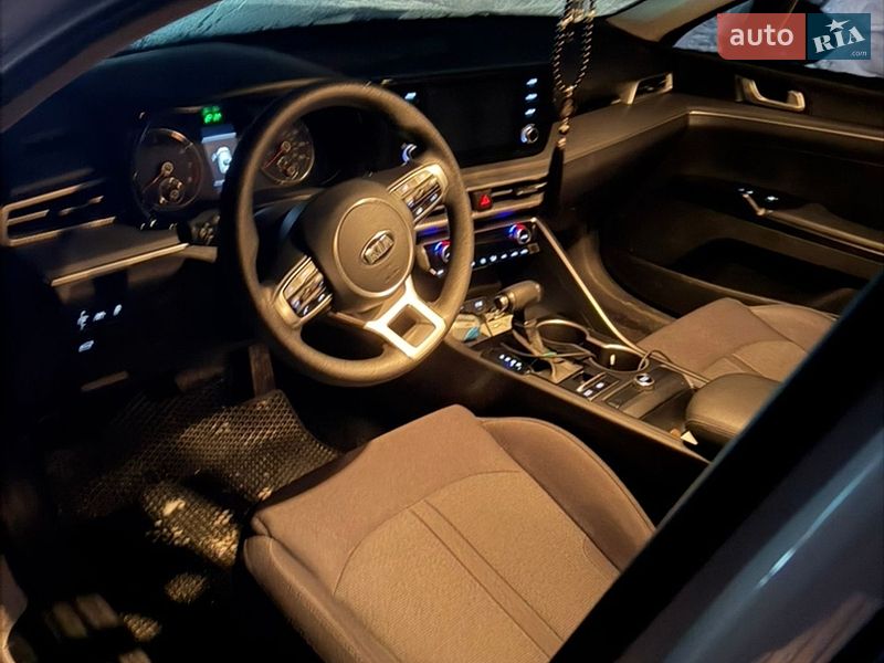 Седан Kia K5 2021 в Житомирі