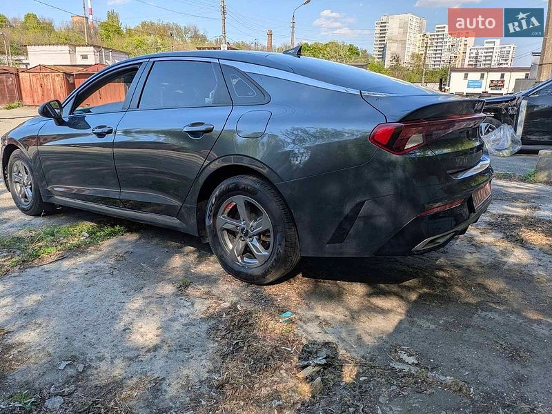 Седан Kia K5 2022 в Києві