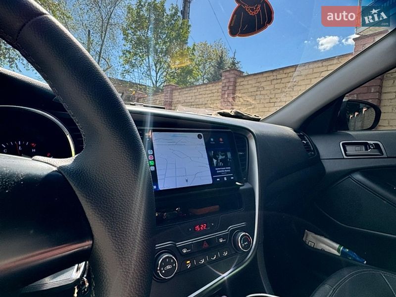 Седан Kia K5 2013 в Киеве