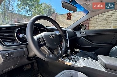 Седан Kia K5 2013 в Киеве