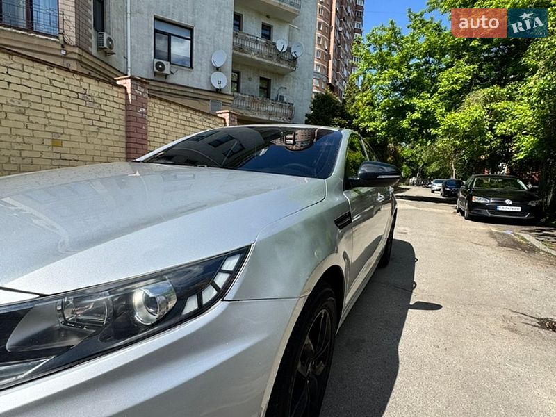 Седан Kia K5 2013 в Киеве