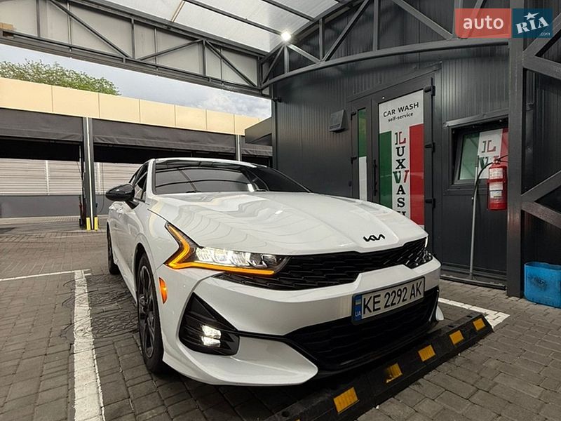 Седан Kia K5 2022 в Одессе