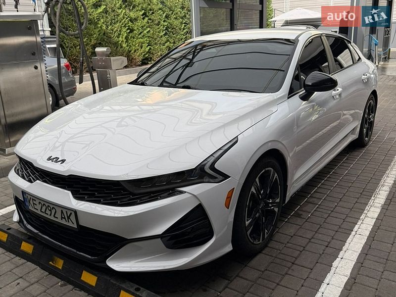 Седан Kia K5 2022 в Одессе