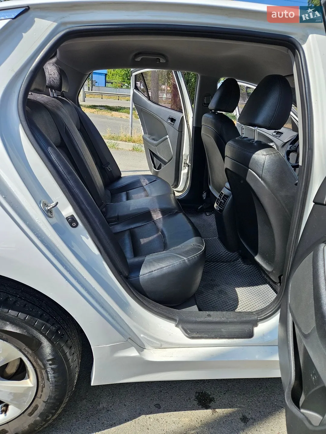 2014 Kia K5 - мініатюра 6