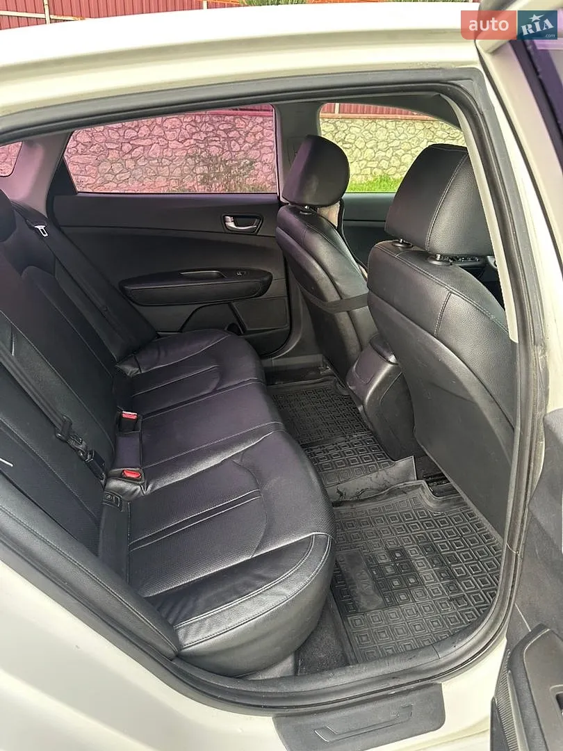 2016 Kia K5 - мініатюра 7