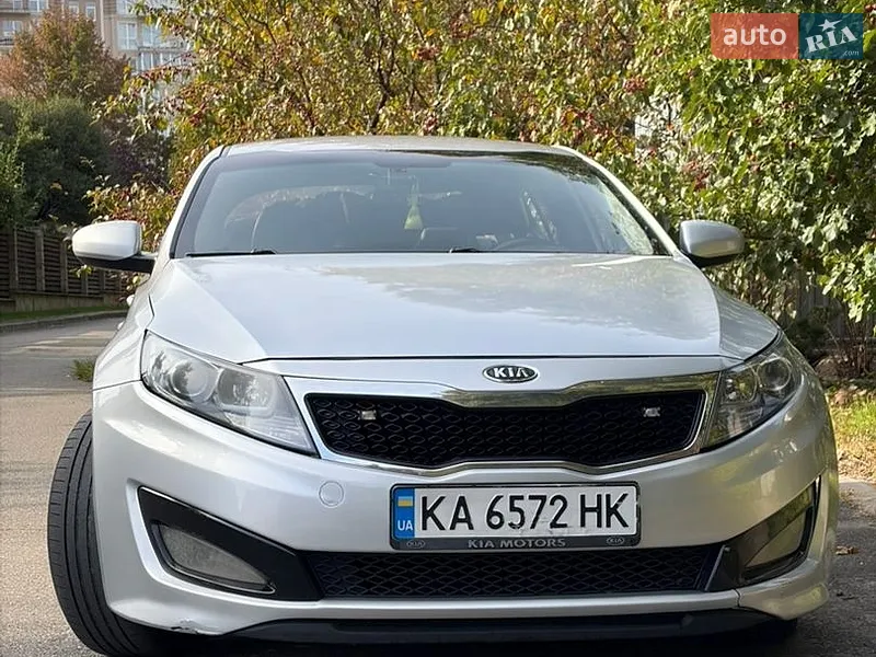 Kia K5 2011