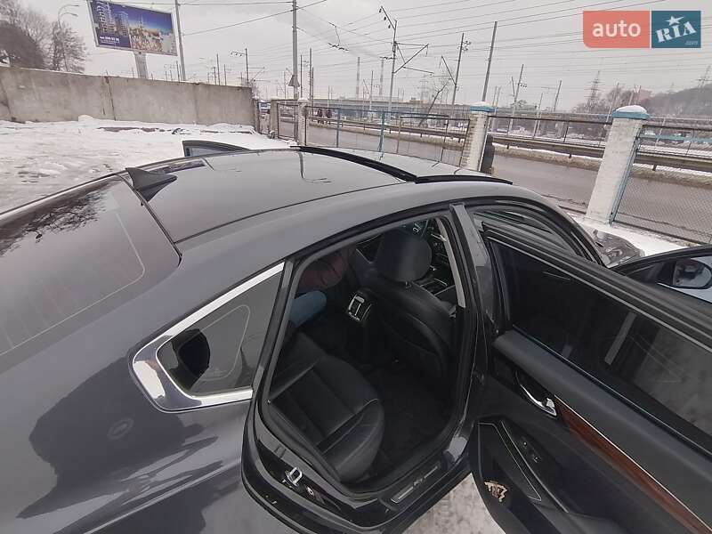 Седан Kia K7 2016 в Киеве