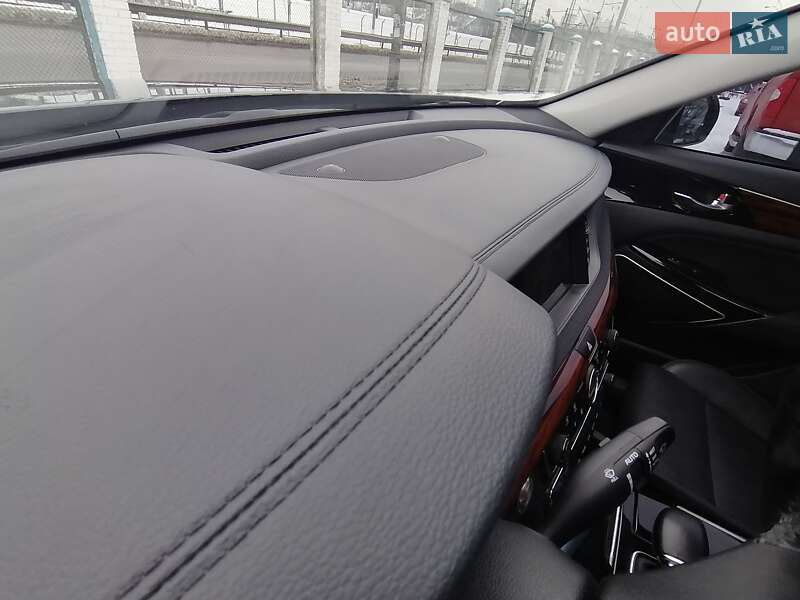 Седан Kia K7 2016 в Киеве