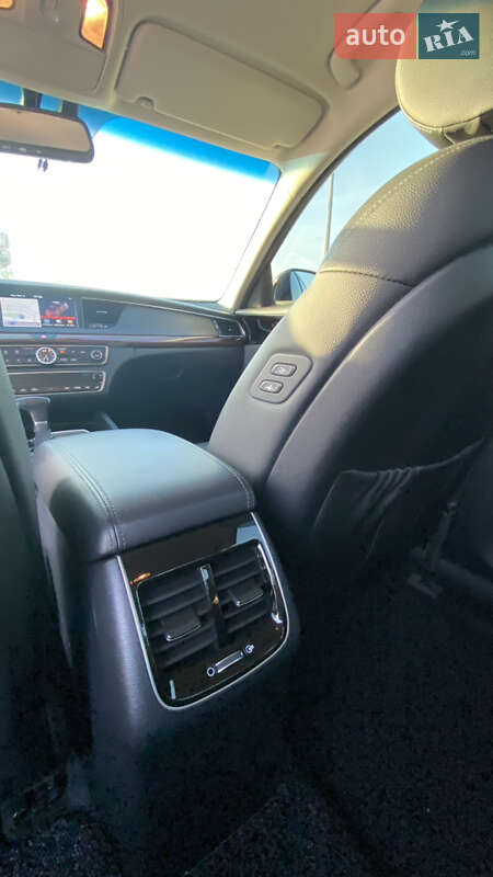 Седан Kia K7 2016 в Одессе